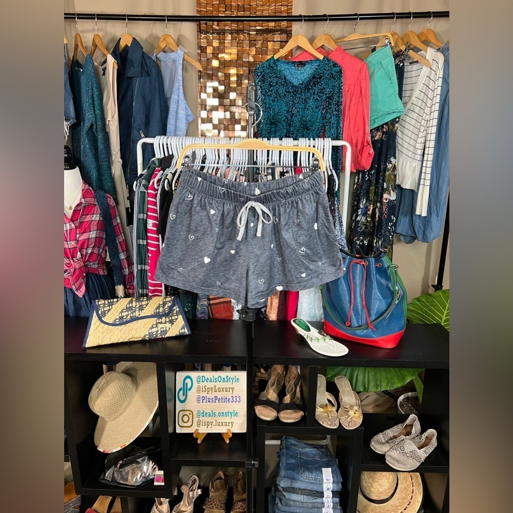 Pepper & Zoe Grey Shorts with Heart Details SIZE medium